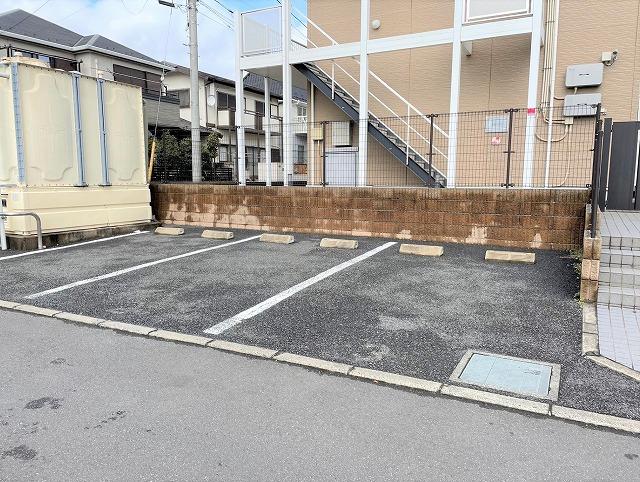 上台ハイツ(44358)の外観・駐車場イメージ1枚目