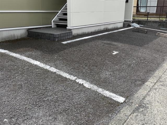 サンモール(16595)の外観・駐車場イメージ1枚目