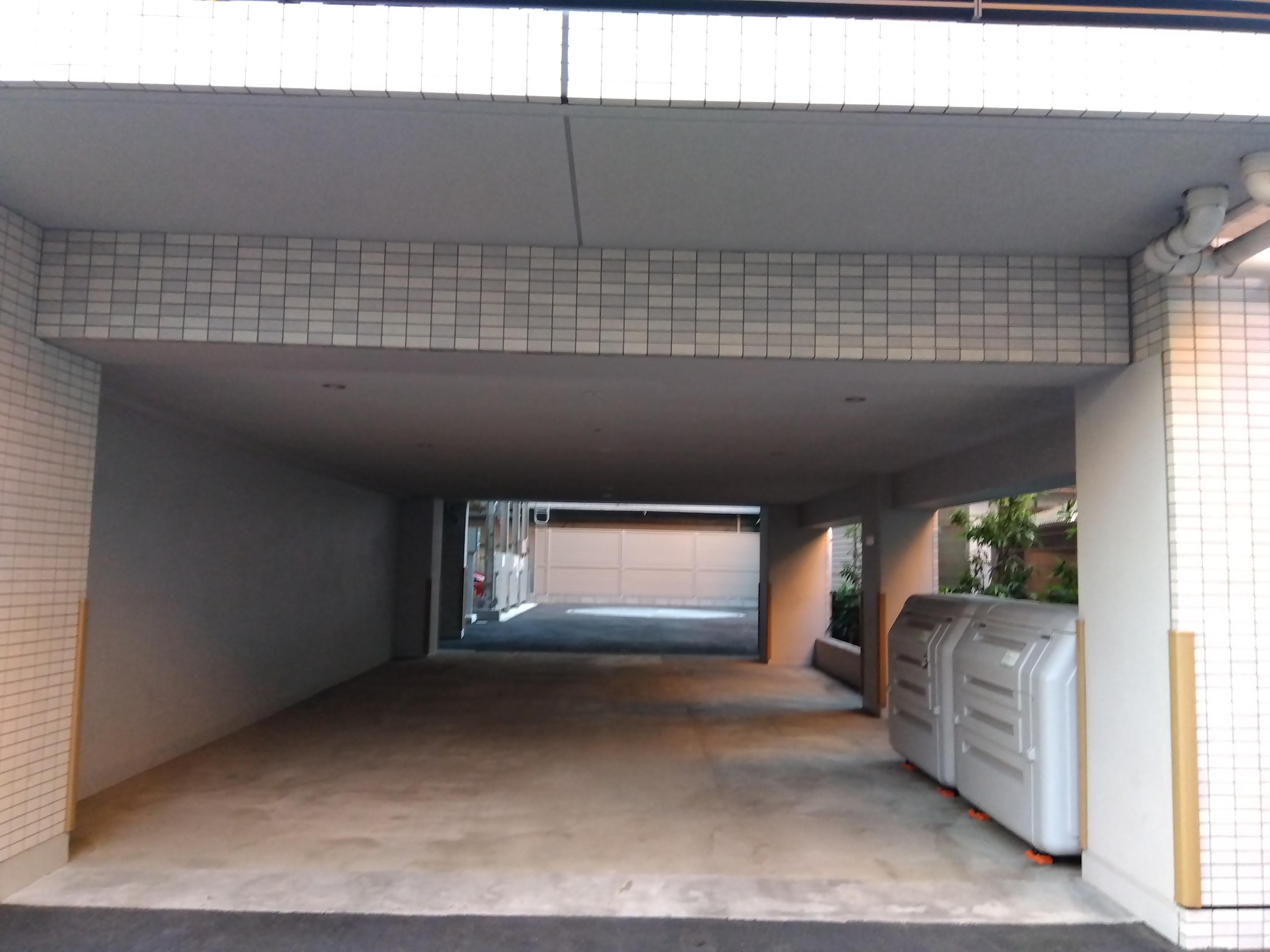 ガーラ・レジデンス川崎プルミエの外観・駐車場イメージ1枚目