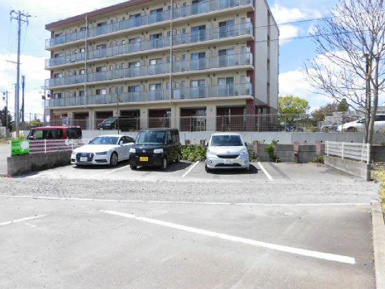 オカジマ月極駐車場の外観・駐車場イメージ1枚目