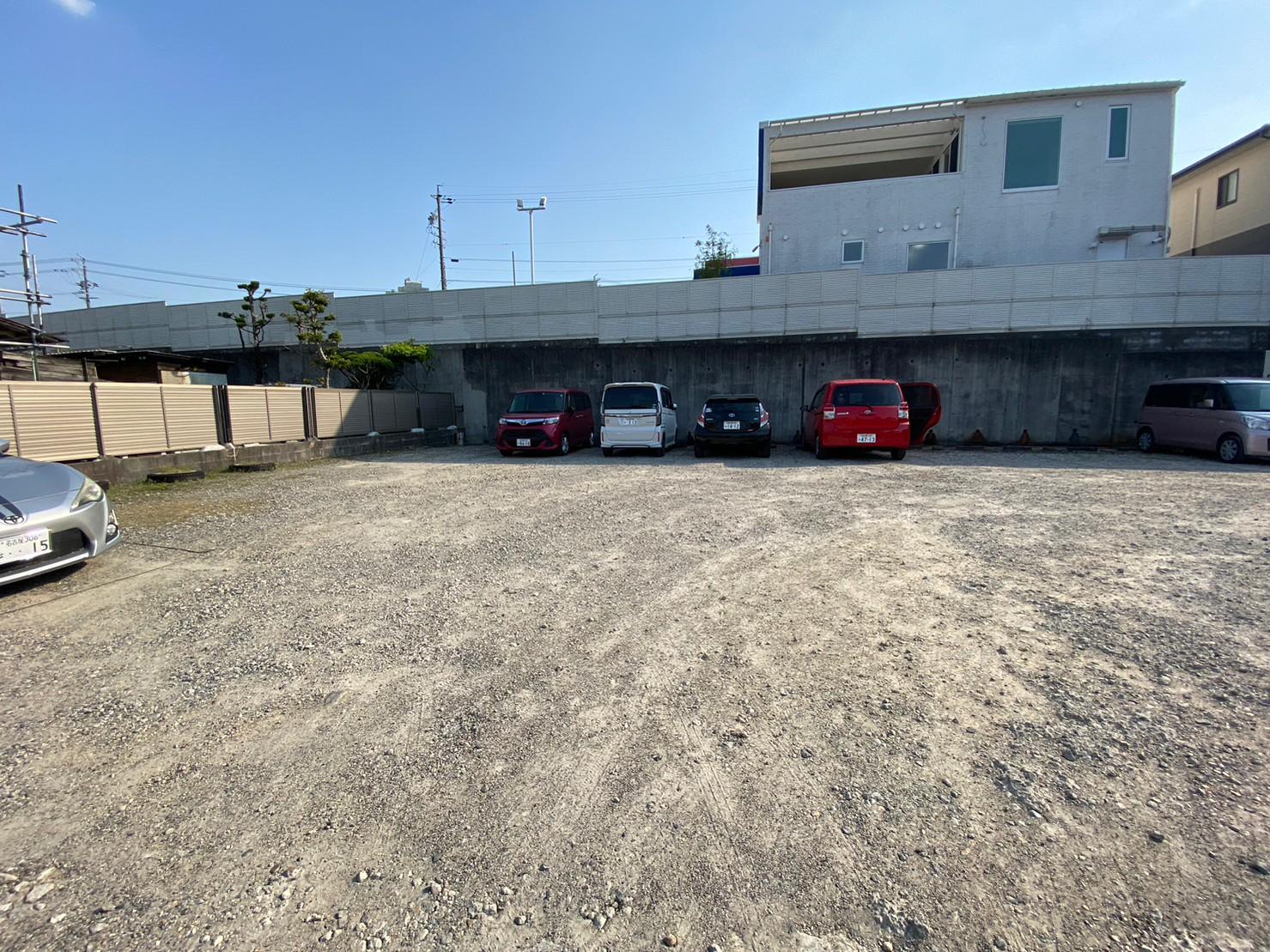 相川第二バンノパーキングの外観・駐車場イメージ2枚目