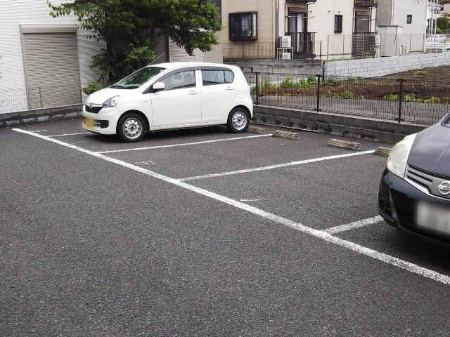 エスポワール(26675)の外観・駐車場イメージ1枚目