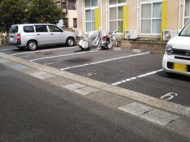 クレール(18102)の外観・駐車場イメージ1枚目