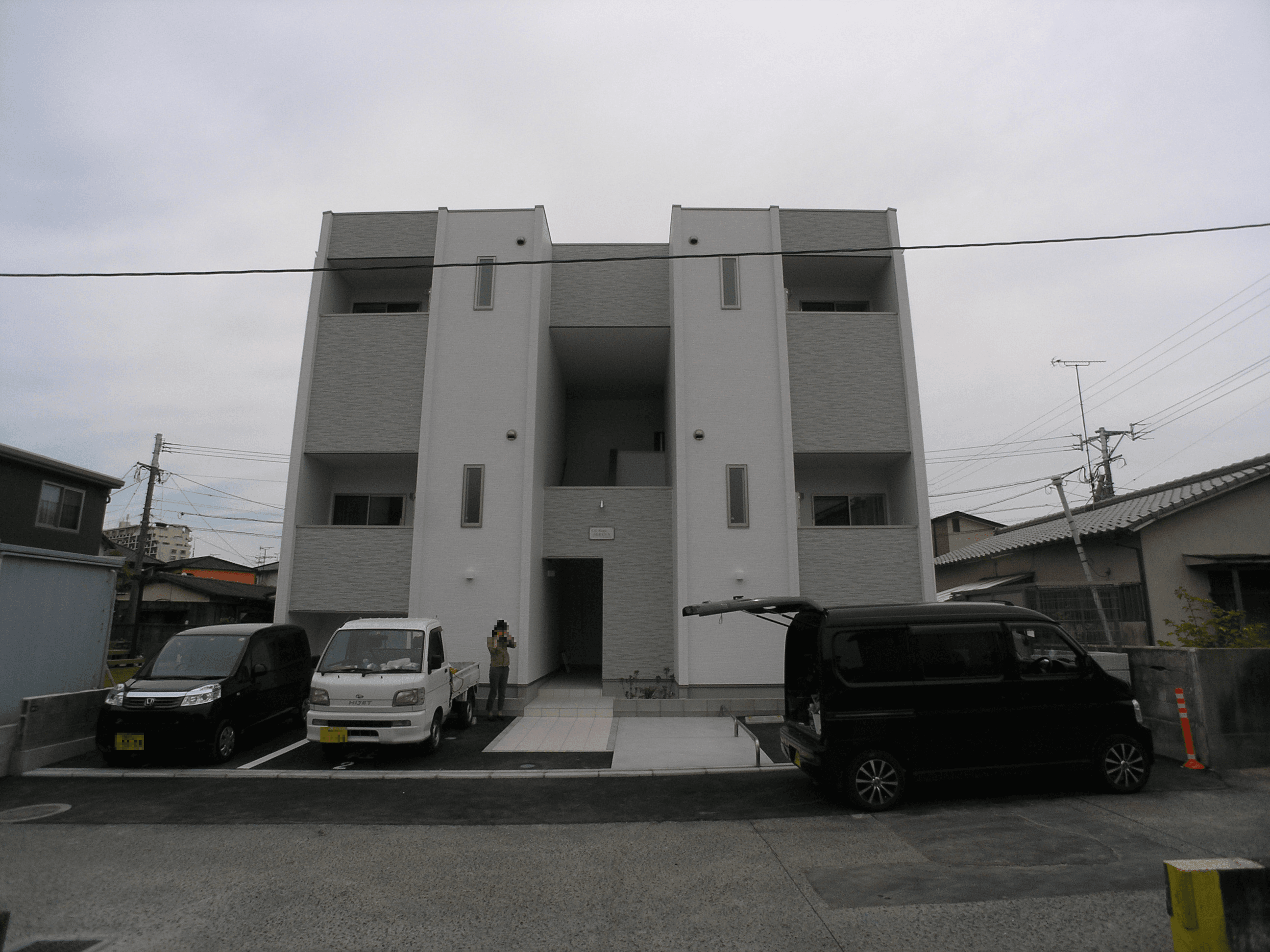 CB古賀セレナの外観・駐車場イメージ1枚目