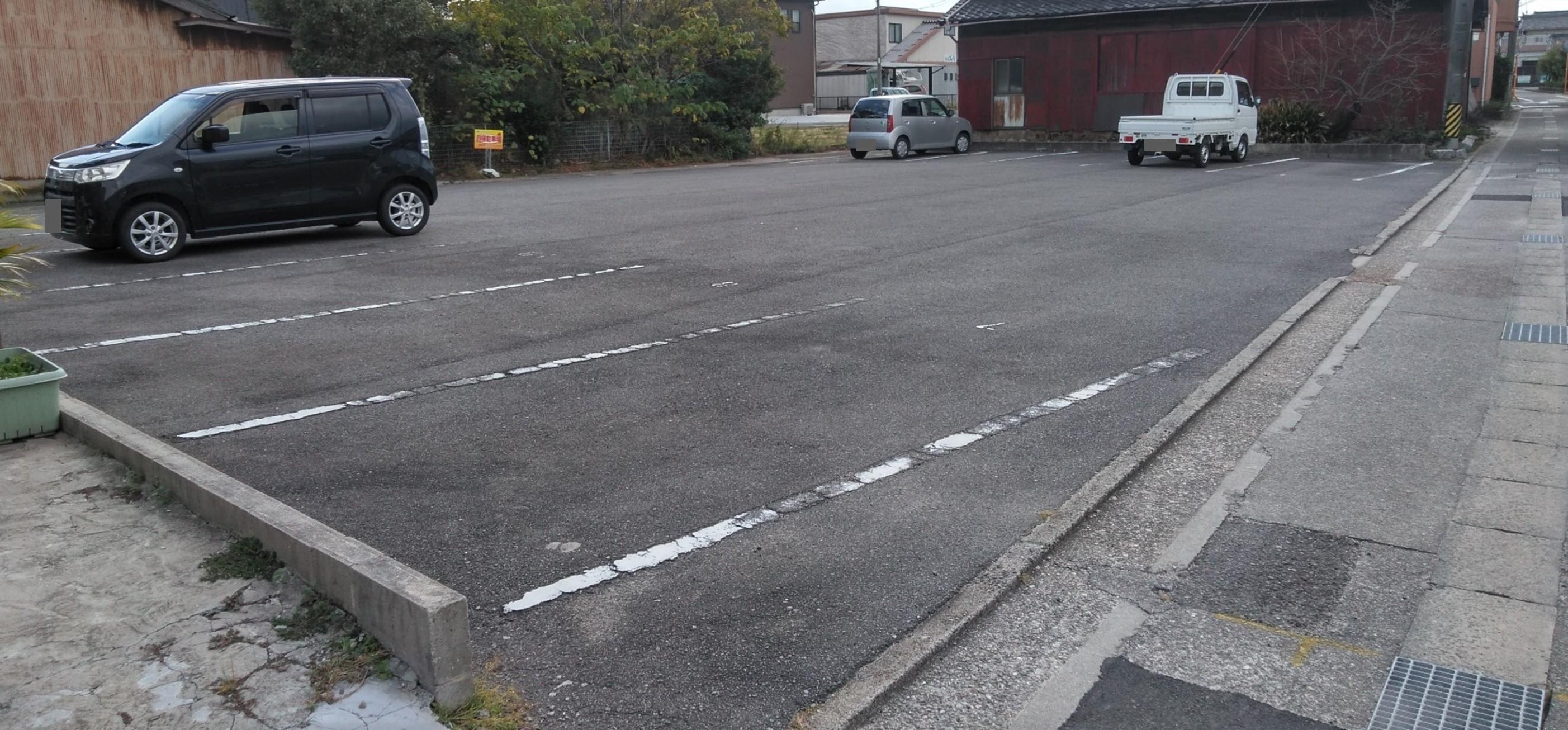 パーキング日の出の外観・駐車場イメージ1枚目