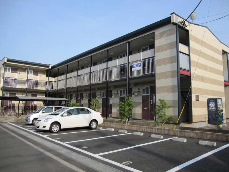 小和田(33951)の外観・駐車場イメージ1枚目