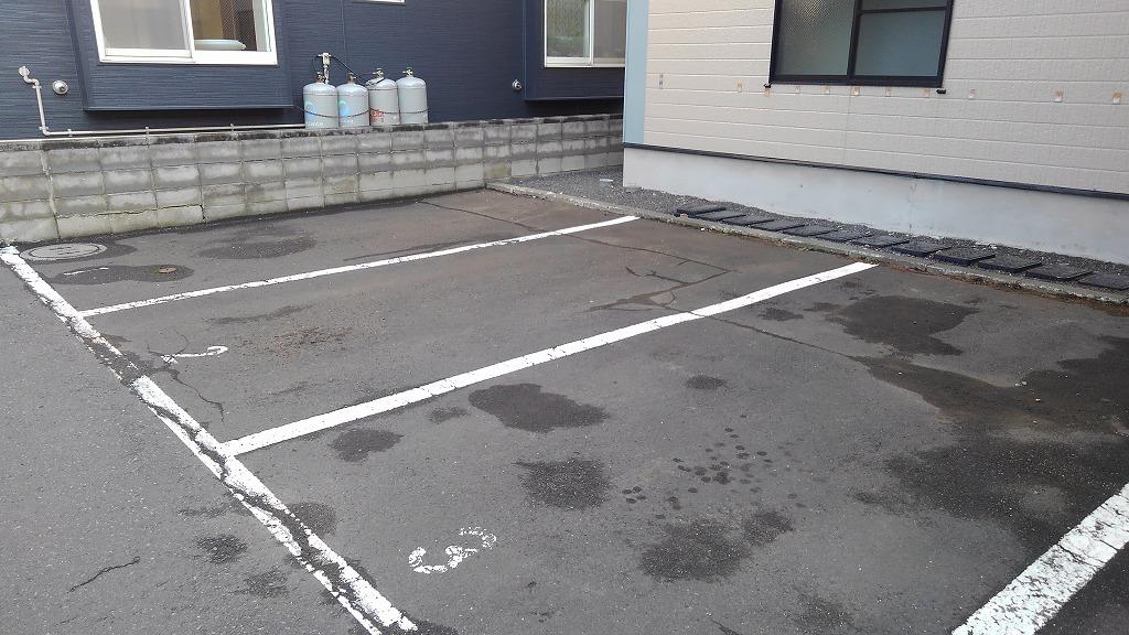 パインコート(22872)の外観・駐車場イメージ1枚目