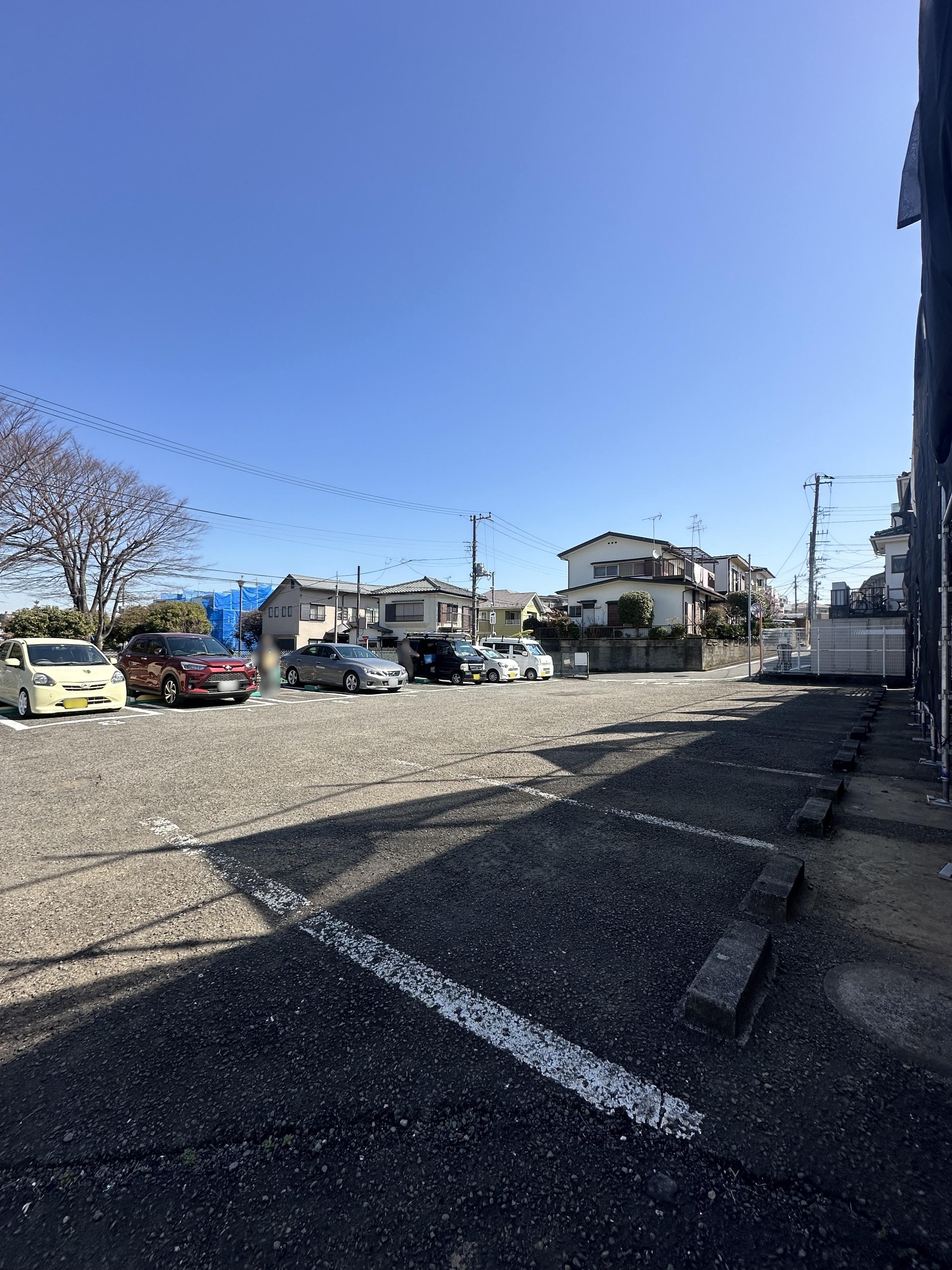 サンハイツ上永谷駐車場の外観・駐車場イメージ2枚目