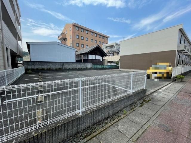 アーク(22035)の外観・駐車場イメージ1枚目