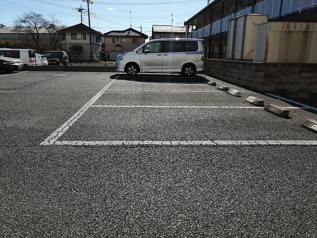 ウィンドハイツ(26405)の外観・駐車場イメージ1枚目