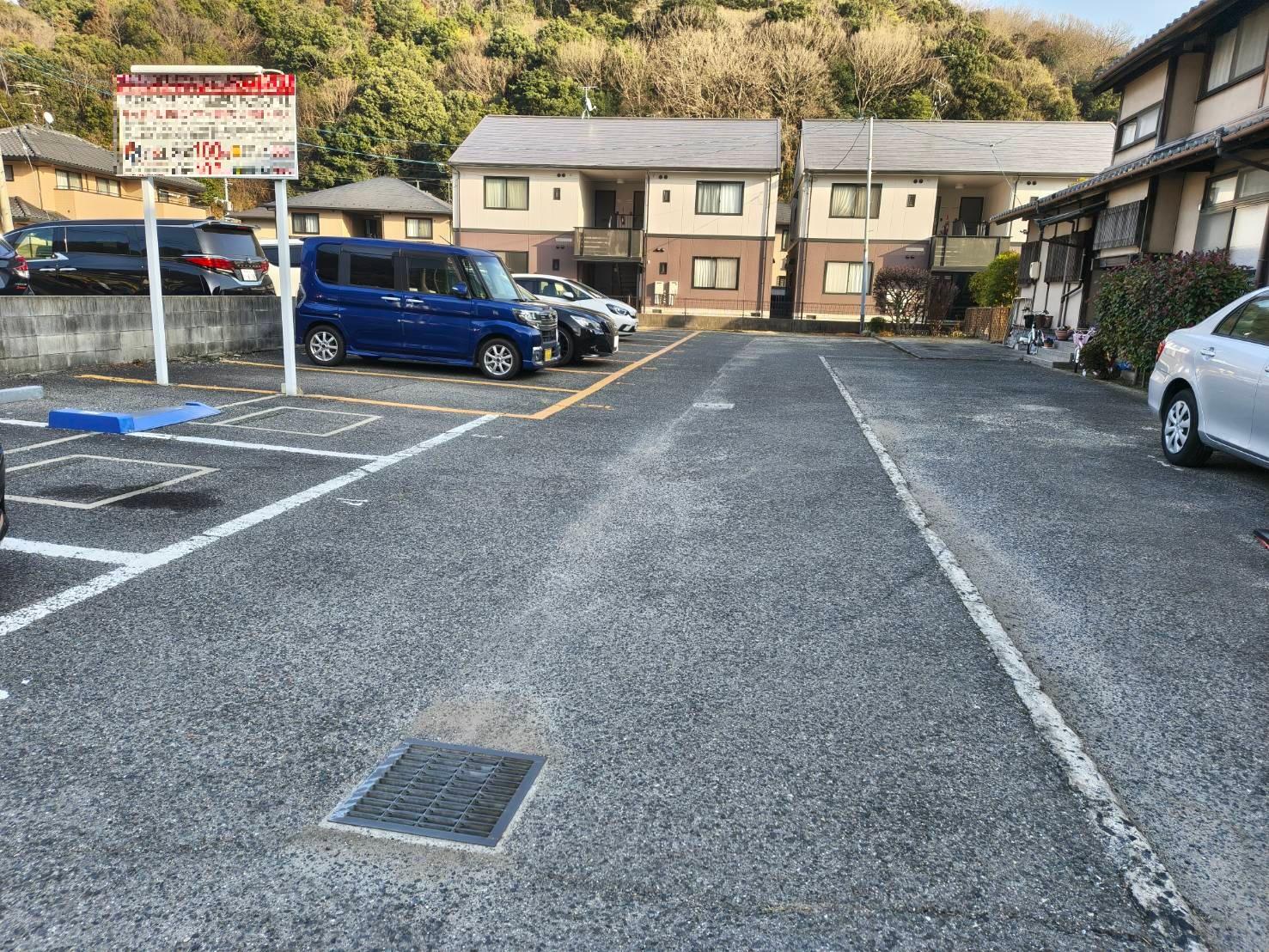 高山ガレージ(国信)の外観・駐車場イメージ2枚目