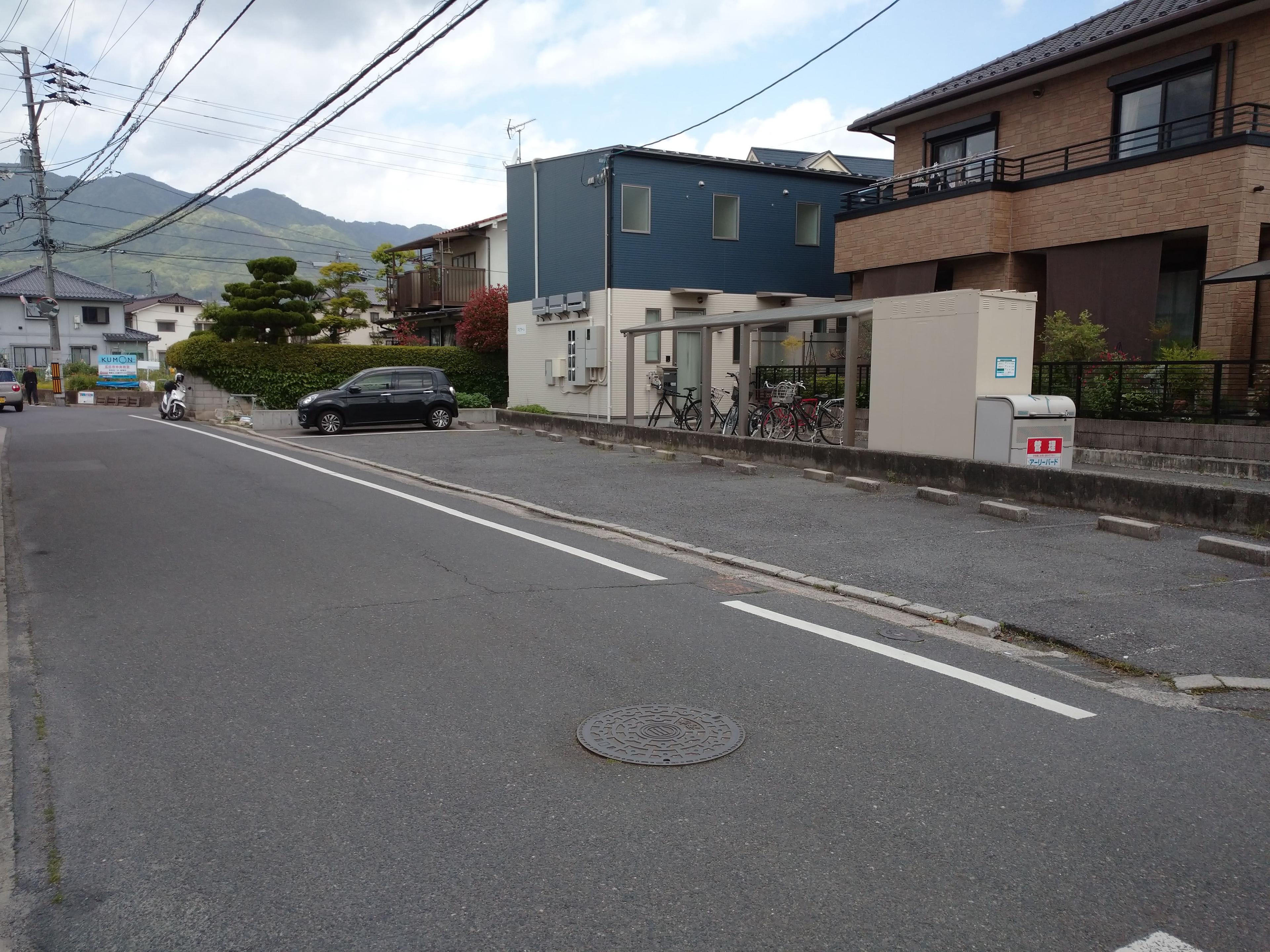 五日市中央5丁目ガレージの外観・駐車場イメージ1枚目