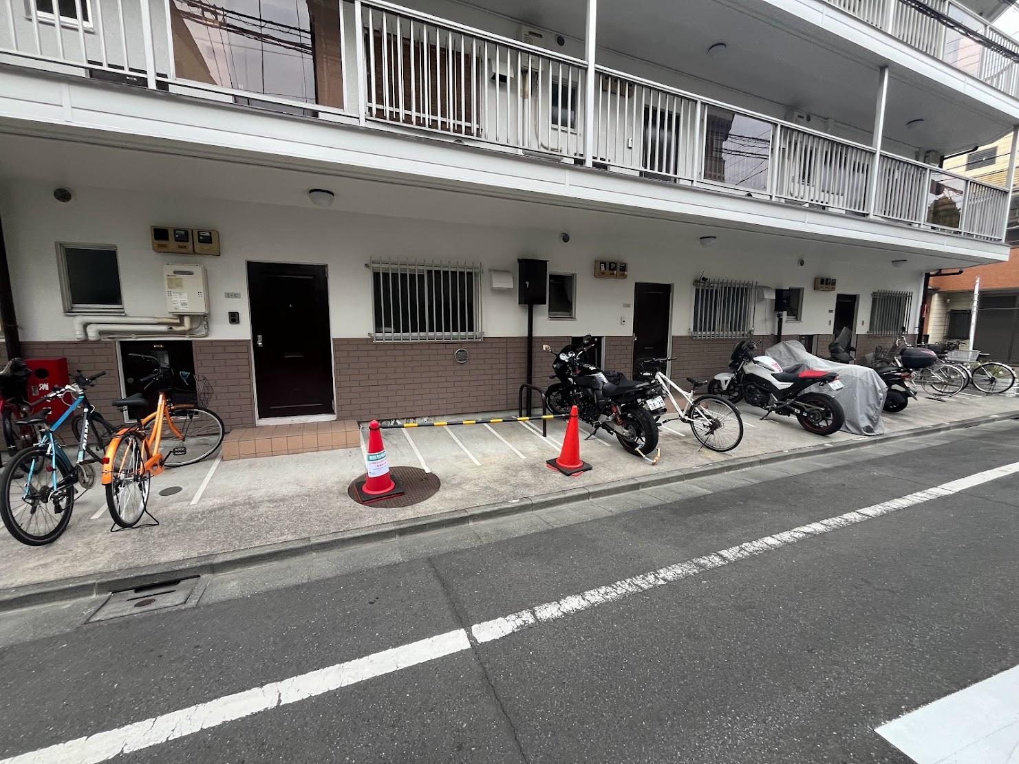 メイゾン茨田バイク駐輪場の外観・駐車場イメージ3枚目