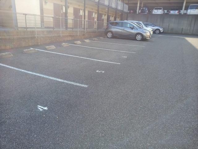 豊田朝日ヶ丘(39033)の外観・駐車場イメージ1枚目