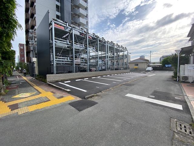 県劇通り駐車場の外観・駐車場イメージ1枚目