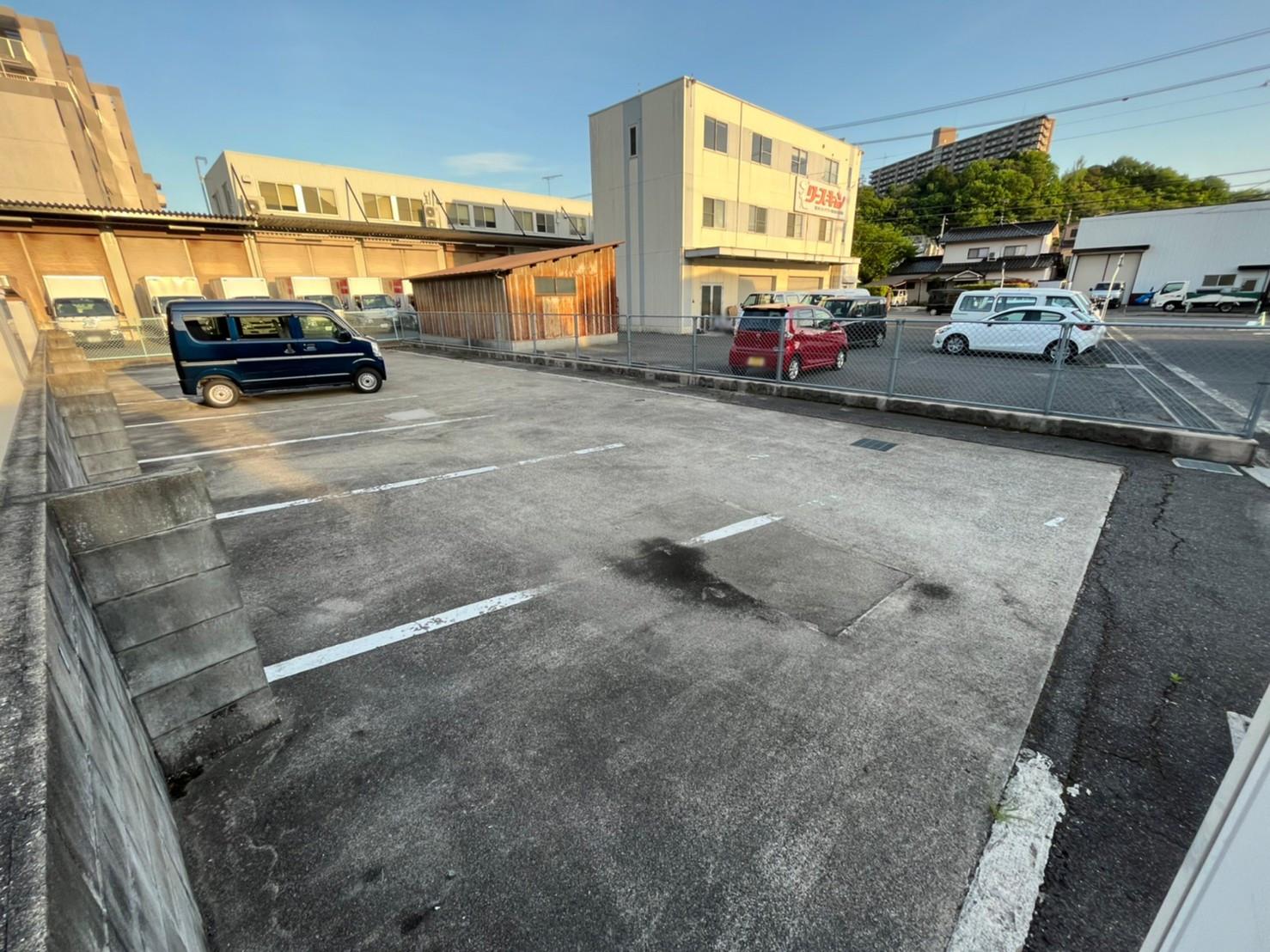 小西第2駐車場の外観・駐車場イメージ2枚目
