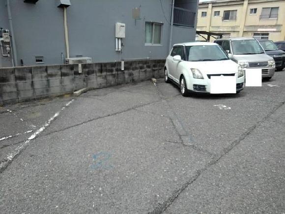 伸和ガレージの外観・駐車場イメージ2枚目