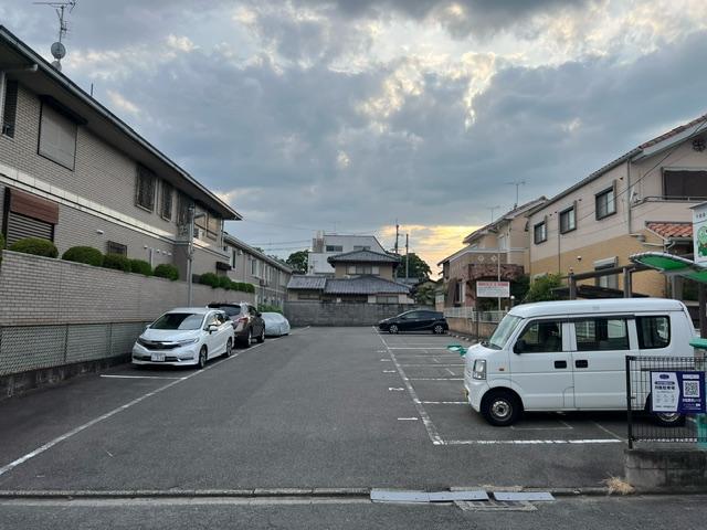 小松原ガレージの外観・駐車場イメージ1枚目