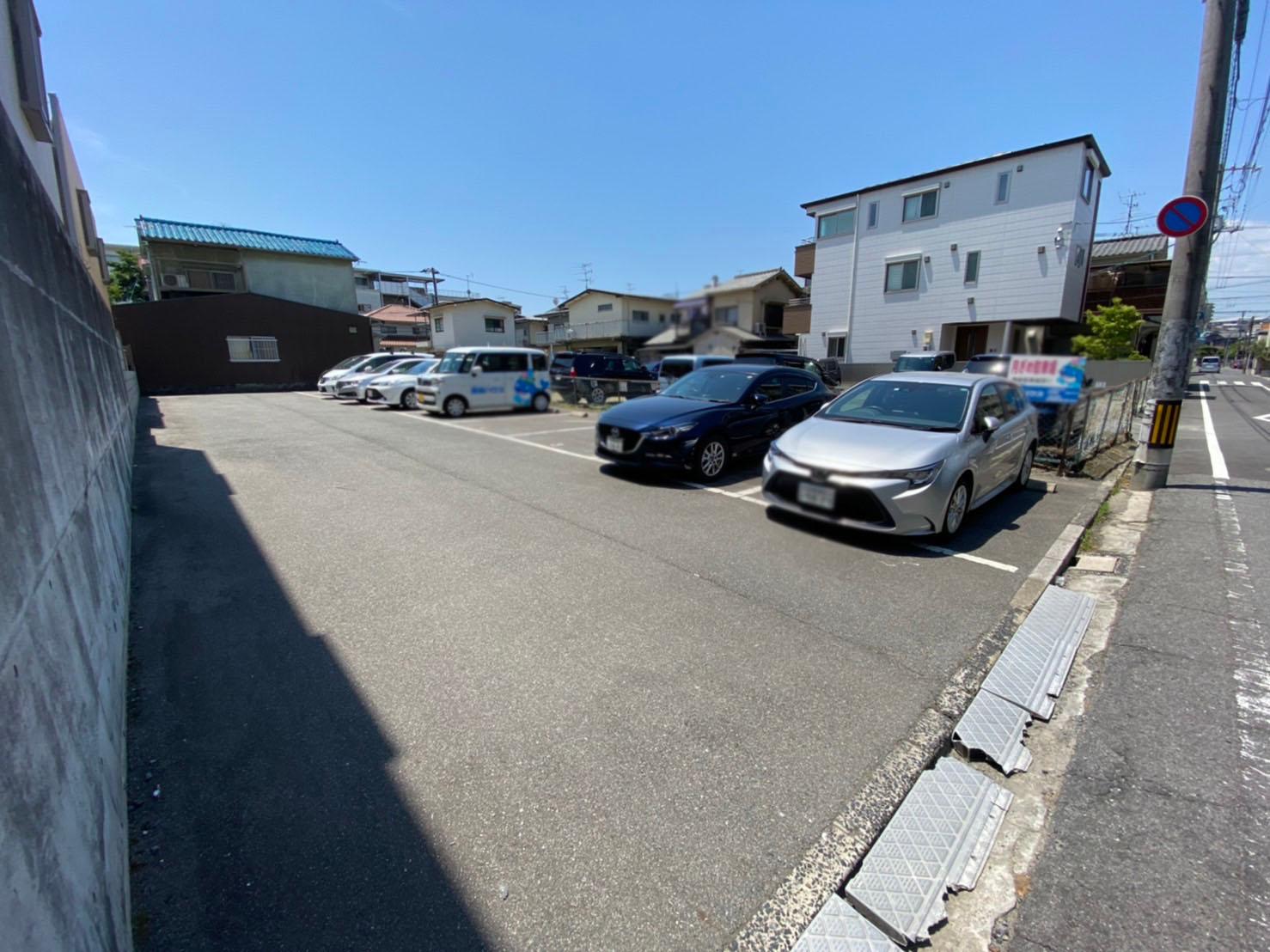 岡村第一駐車場の外観・駐車場イメージ3枚目