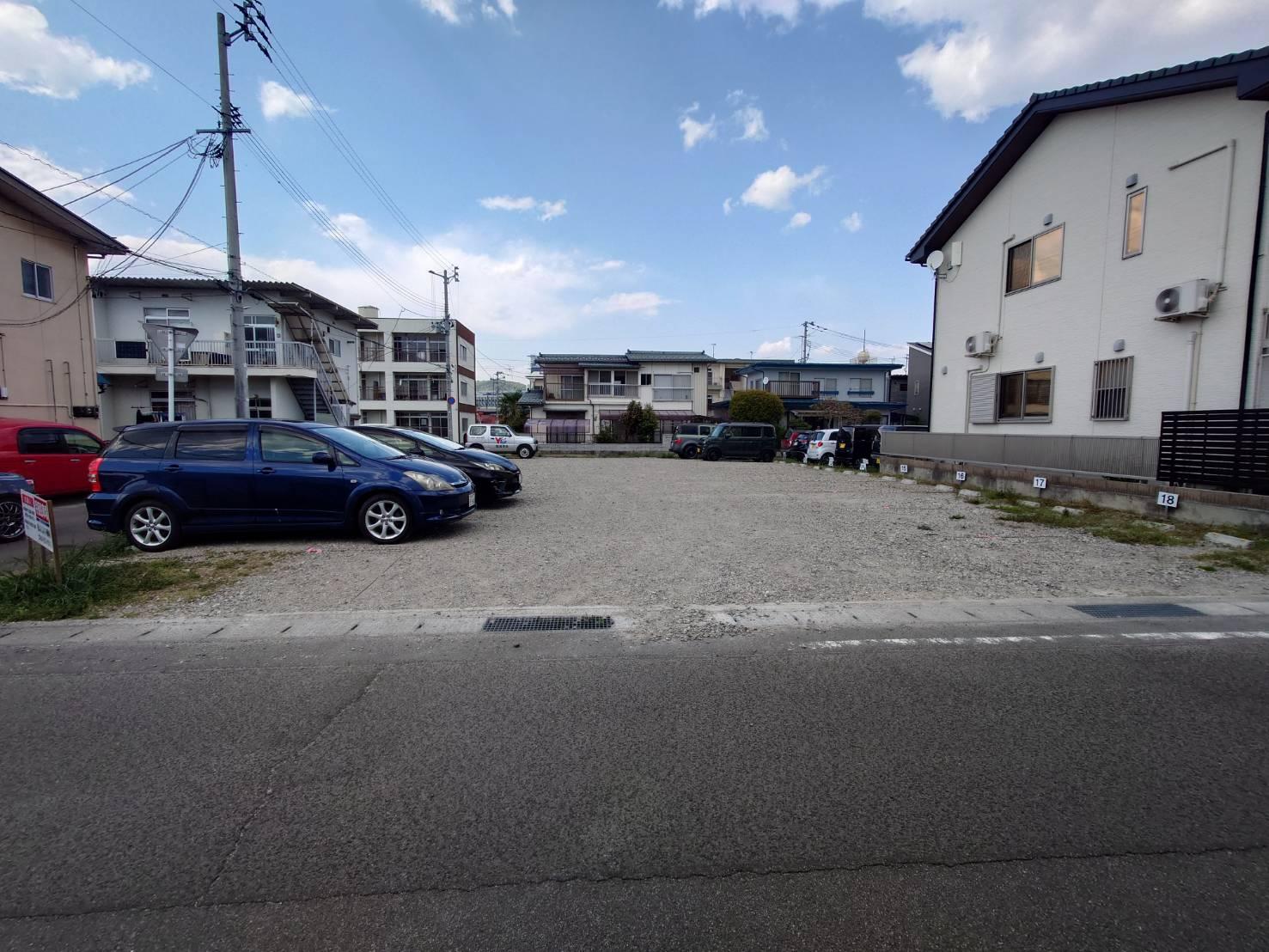 西ノ内月極駐車場の外観・駐車場イメージ1枚目