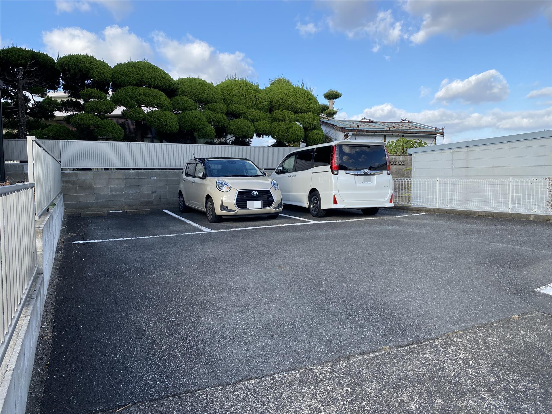 ジョイフル鈴木パーキングの外観・駐車場イメージ1枚目