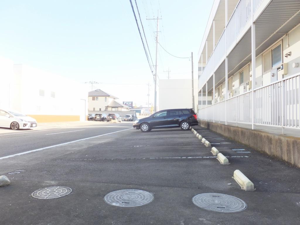 エヴァーグリーン(12732)の外観・駐車場イメージ1枚目