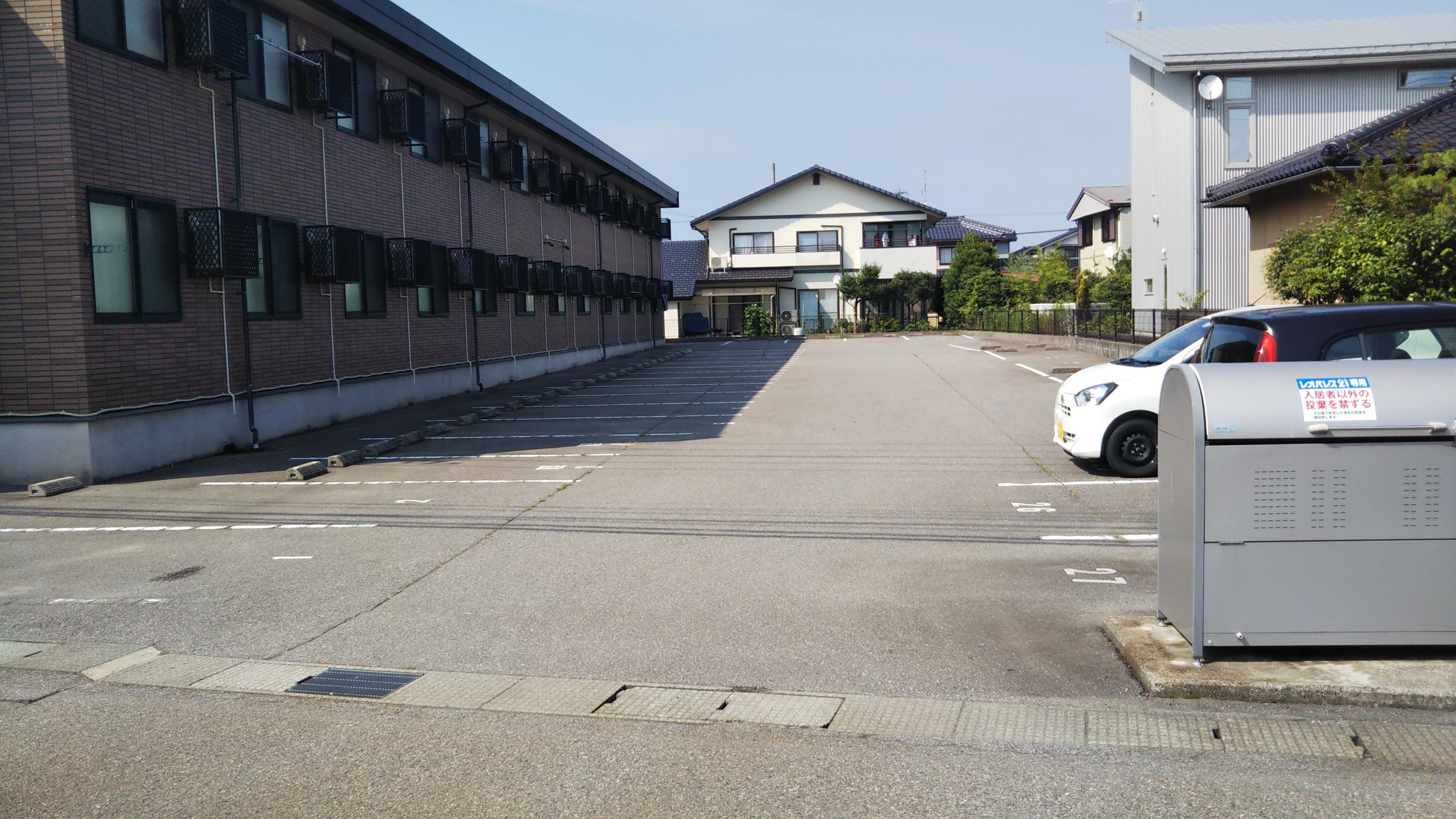 グリーンヒル(39385)の外観・駐車場イメージ1枚目