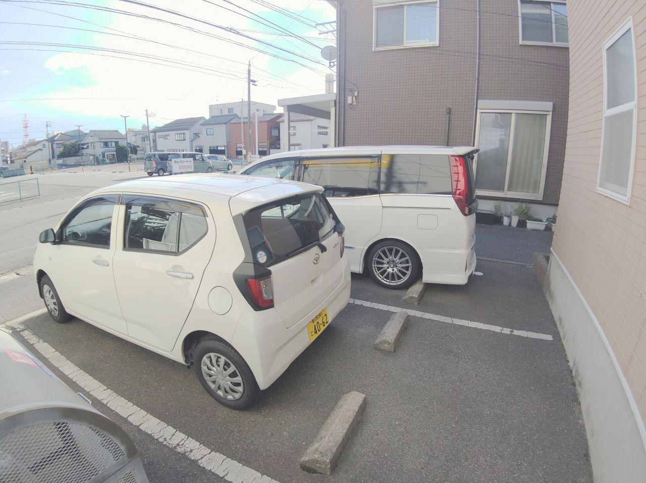 GEM(18297)の外観・駐車場イメージ1枚目