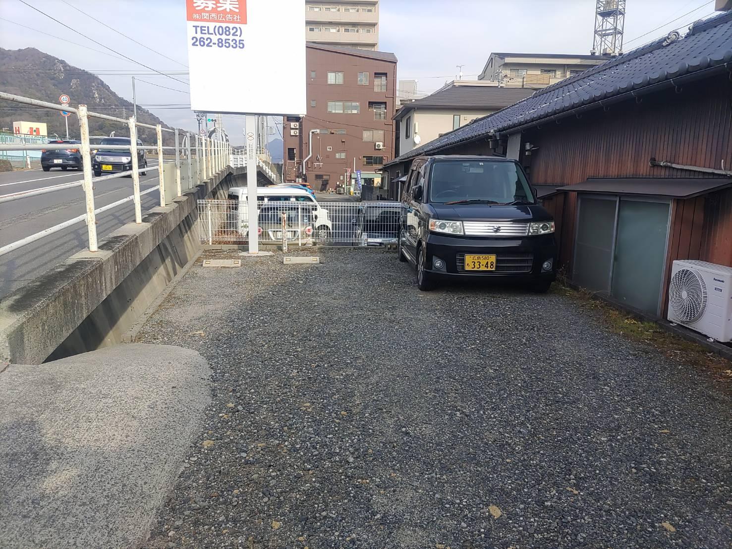 堀川町Mガレージの外観・駐車場イメージ2枚目