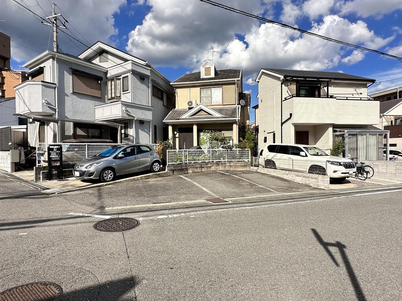 メルベーユ郡モータープールの外観・駐車場イメージ2枚目