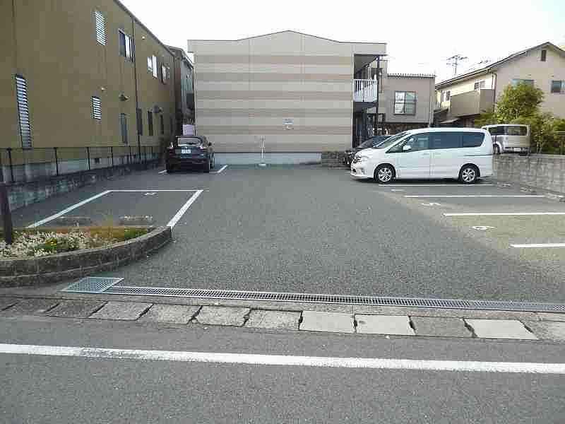 3K(30582)の外観・駐車場イメージ1枚目