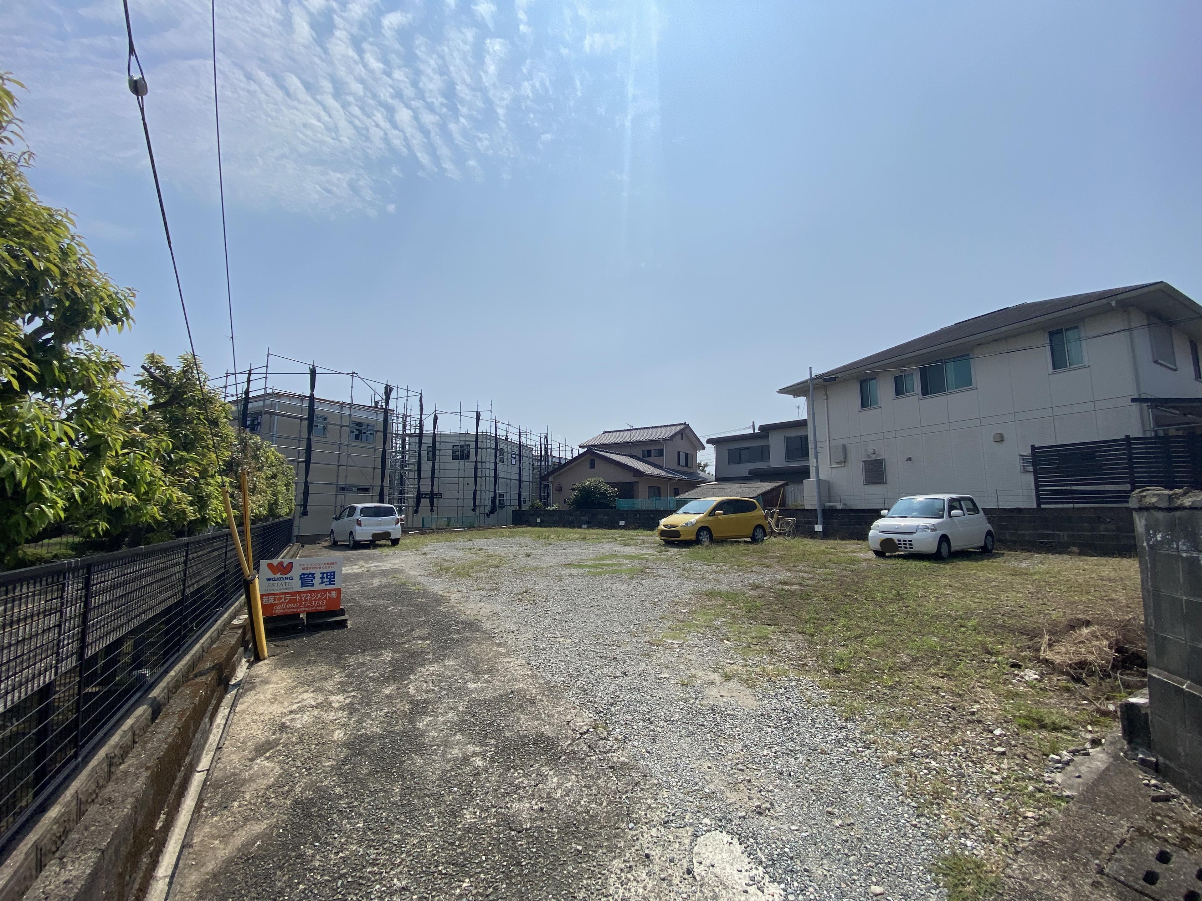 服部駐車場の外観・駐車場イメージ1枚目