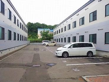 アベニュー(24109)の外観・駐車場イメージ1枚目