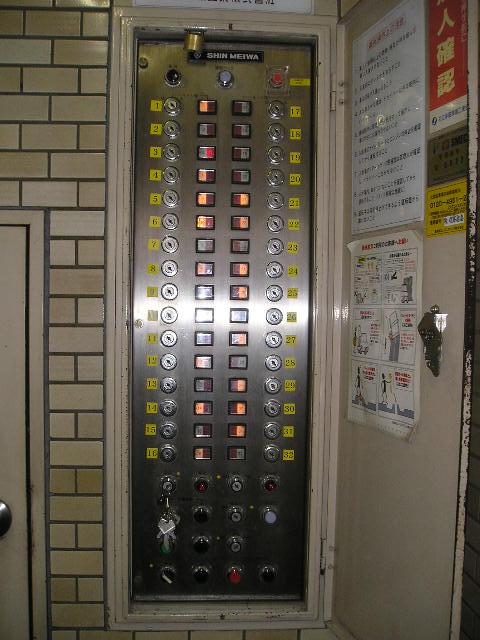 新東和ビル駐車場の外観・駐車場イメージ3枚目