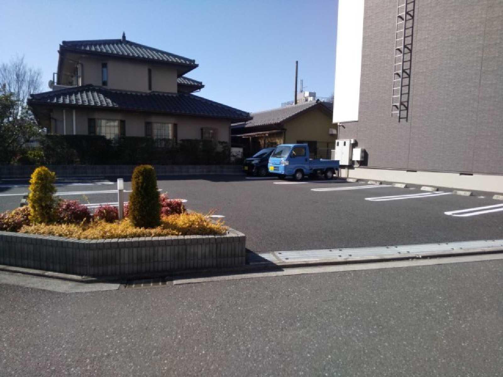 アンド・イーの外観・駐車場イメージ3枚目