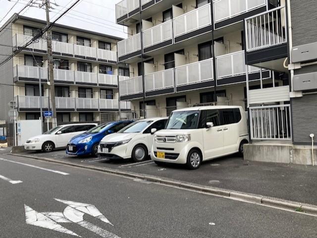 中島町(38962)の外観・駐車場イメージ1枚目