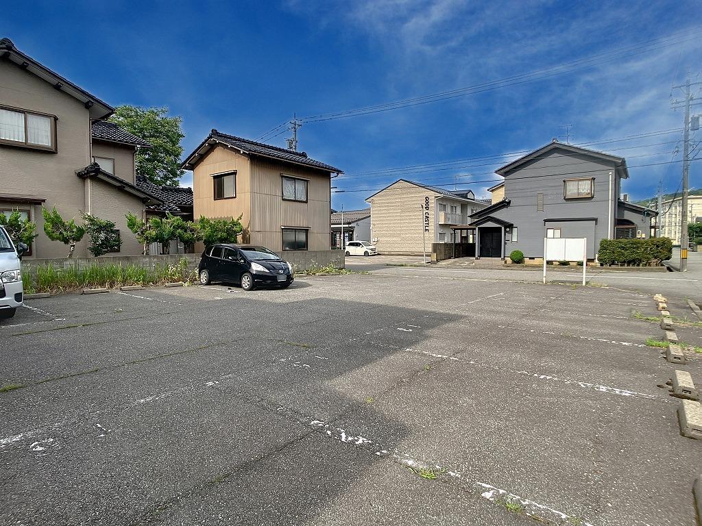 安田駐車場の外観・駐車場イメージ3枚目