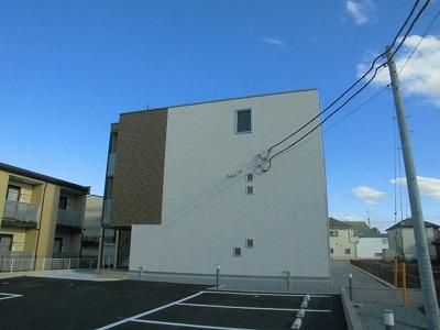 クレイノアークハイムⅢ(56108)の外観・駐車場イメージ1枚目