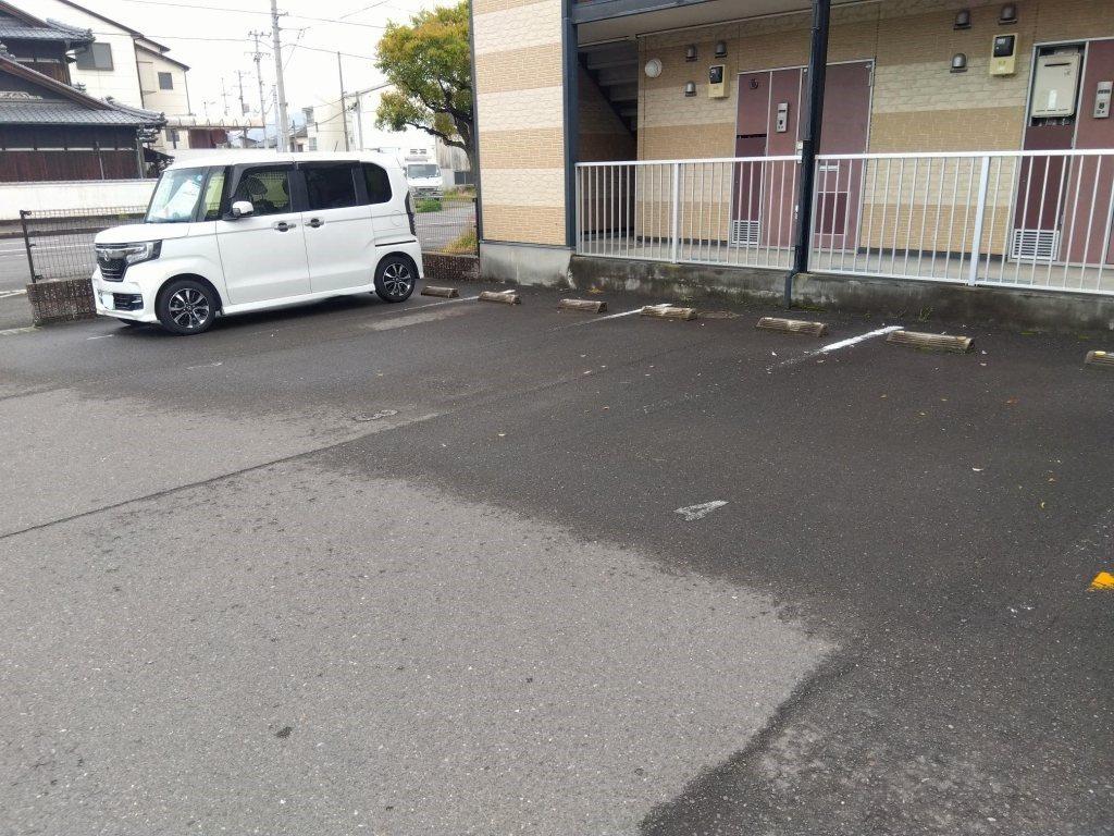 ルイーズ坂出(32180)の外観・駐車場イメージ1枚目