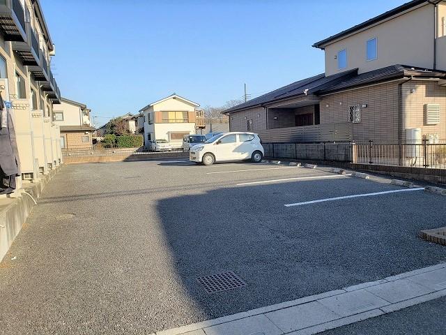 アン ティーム(27681)の外観・駐車場イメージ1枚目