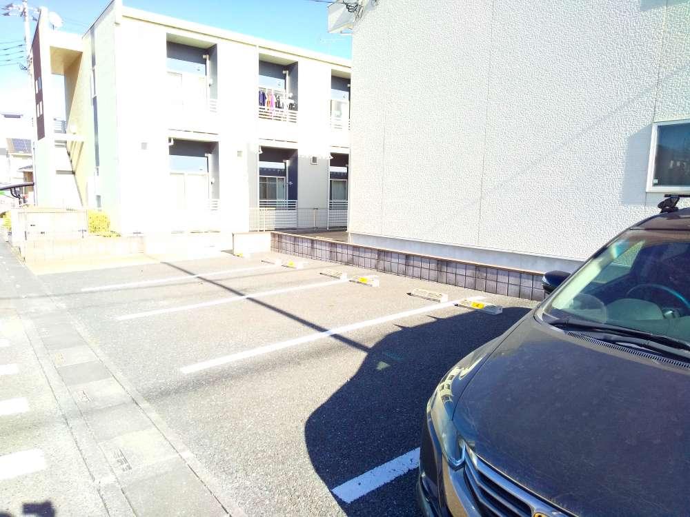 グラースⅢ(53381)の外観・駐車場イメージ1枚目