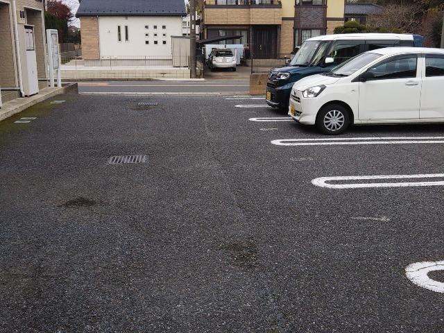 リベェール八街(31142)の外観・駐車場イメージ2枚目