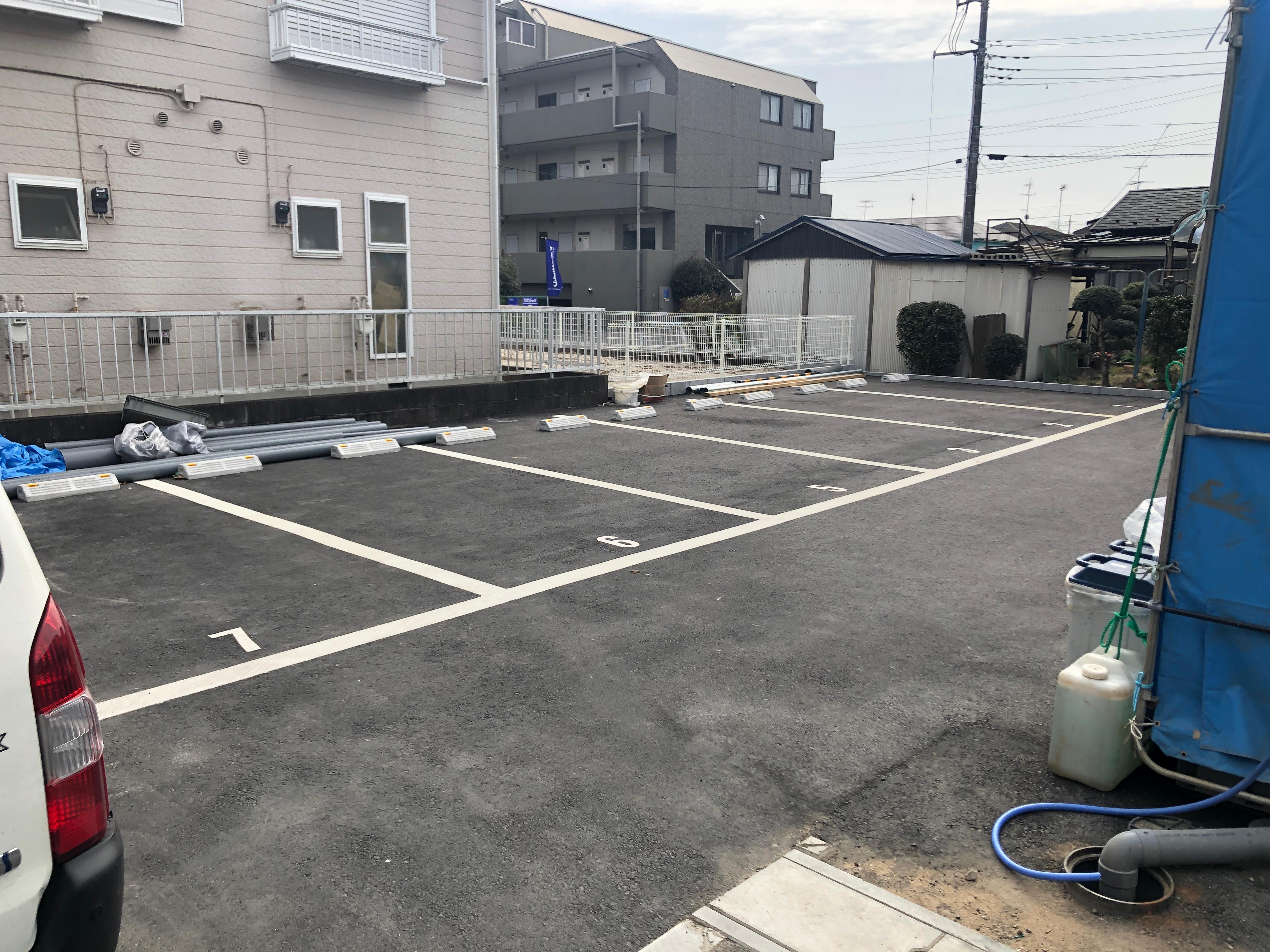 ドミール西初石A棟B棟の外観・駐車場イメージ1枚目