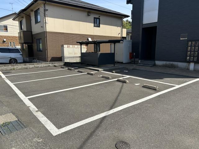 川辺(25710)の外観・駐車場イメージ1枚目