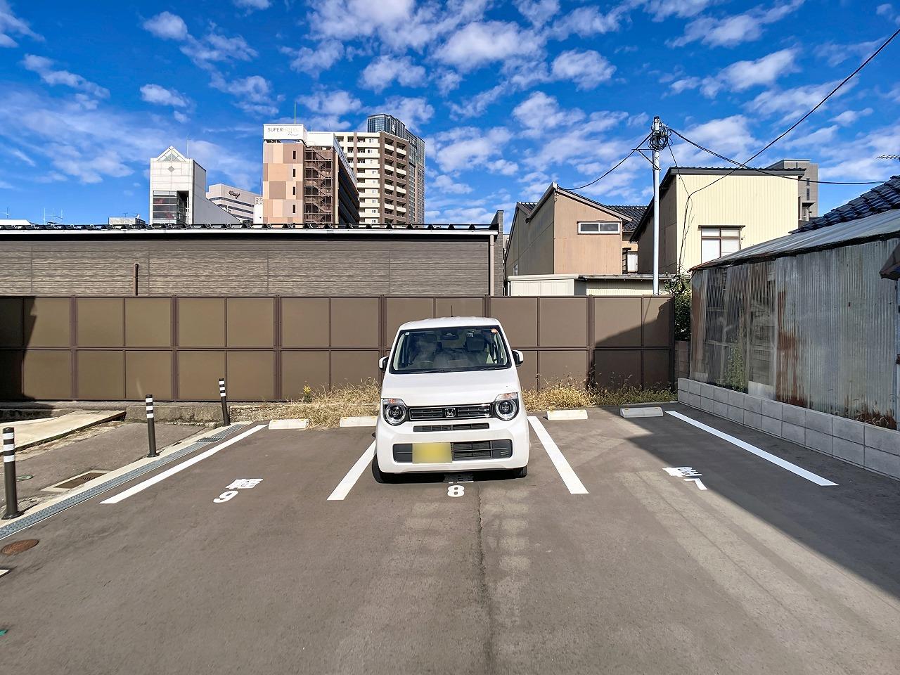 芳斉2丁目パーキングの外観・駐車場イメージ3枚目