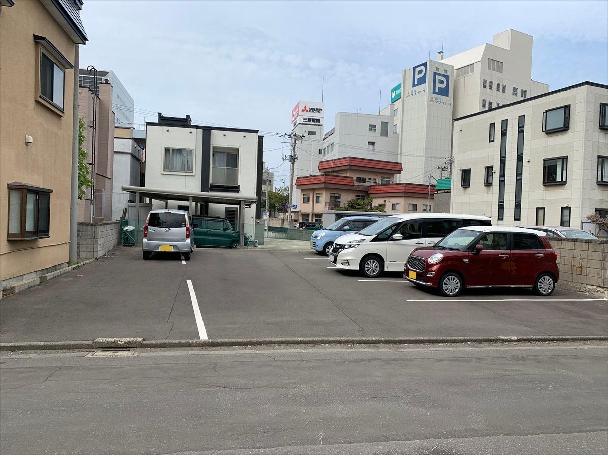 中央一丁目津幡第一駐車場の外観・駐車場イメージ1枚目