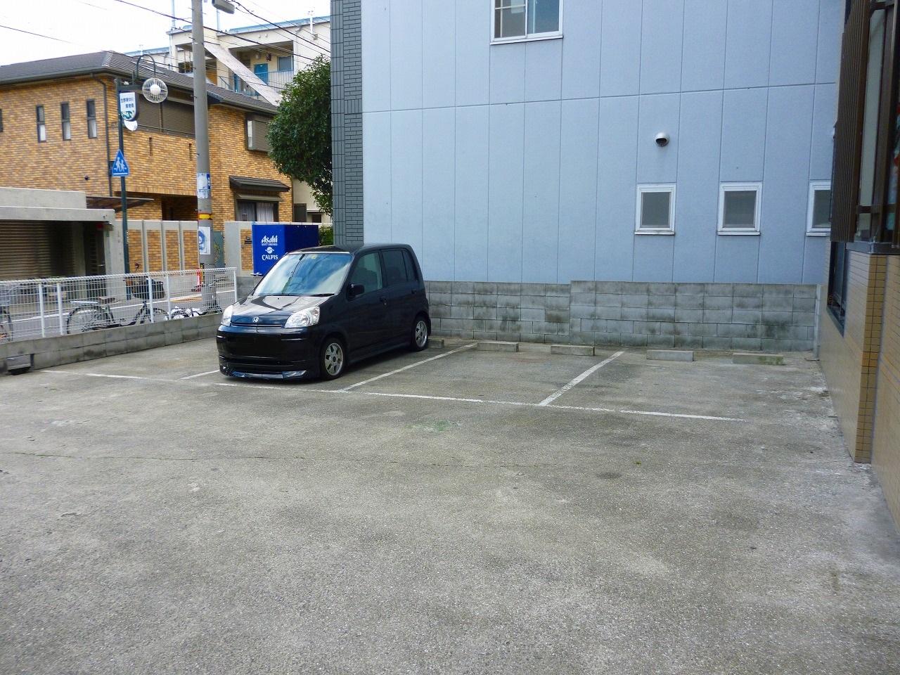 ゴールドマンションIIの外観・駐車場イメージ2枚目