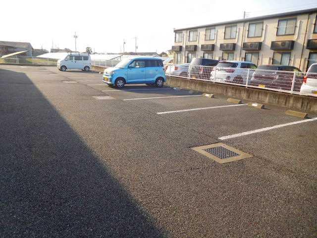 カームⅡ(31292)の外観・駐車場イメージ1枚目