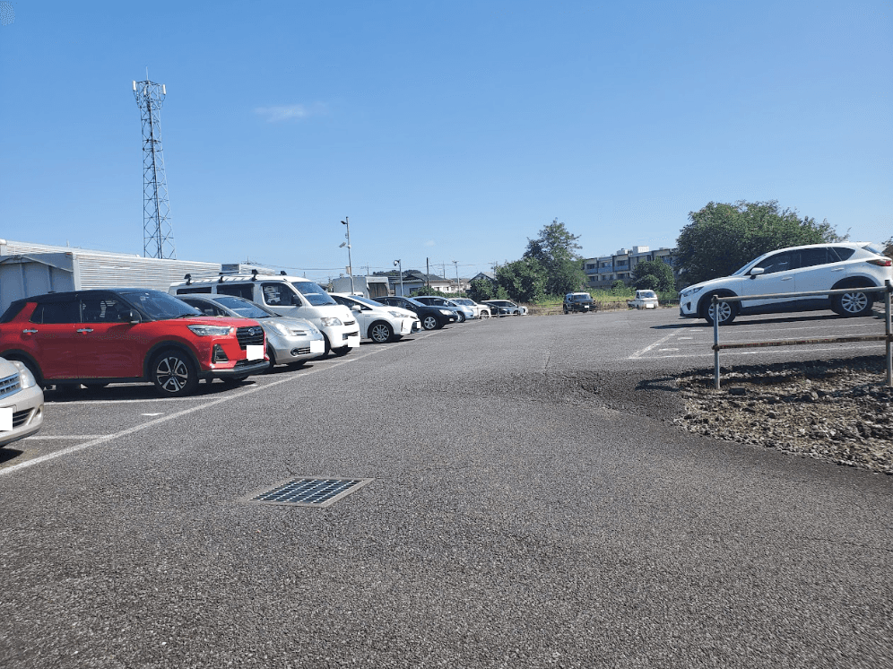 高木駐車場の外観・駐車場イメージ1枚目