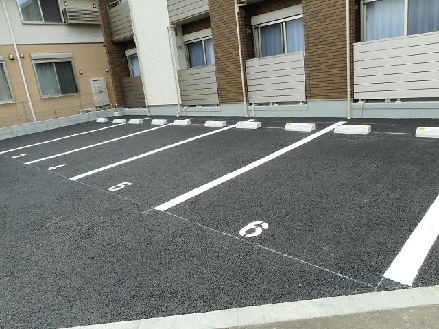 クレイノFK(56647)の外観・駐車場イメージ1枚目